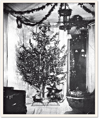 Illustration for article titled The Very American History of Christmas Lights